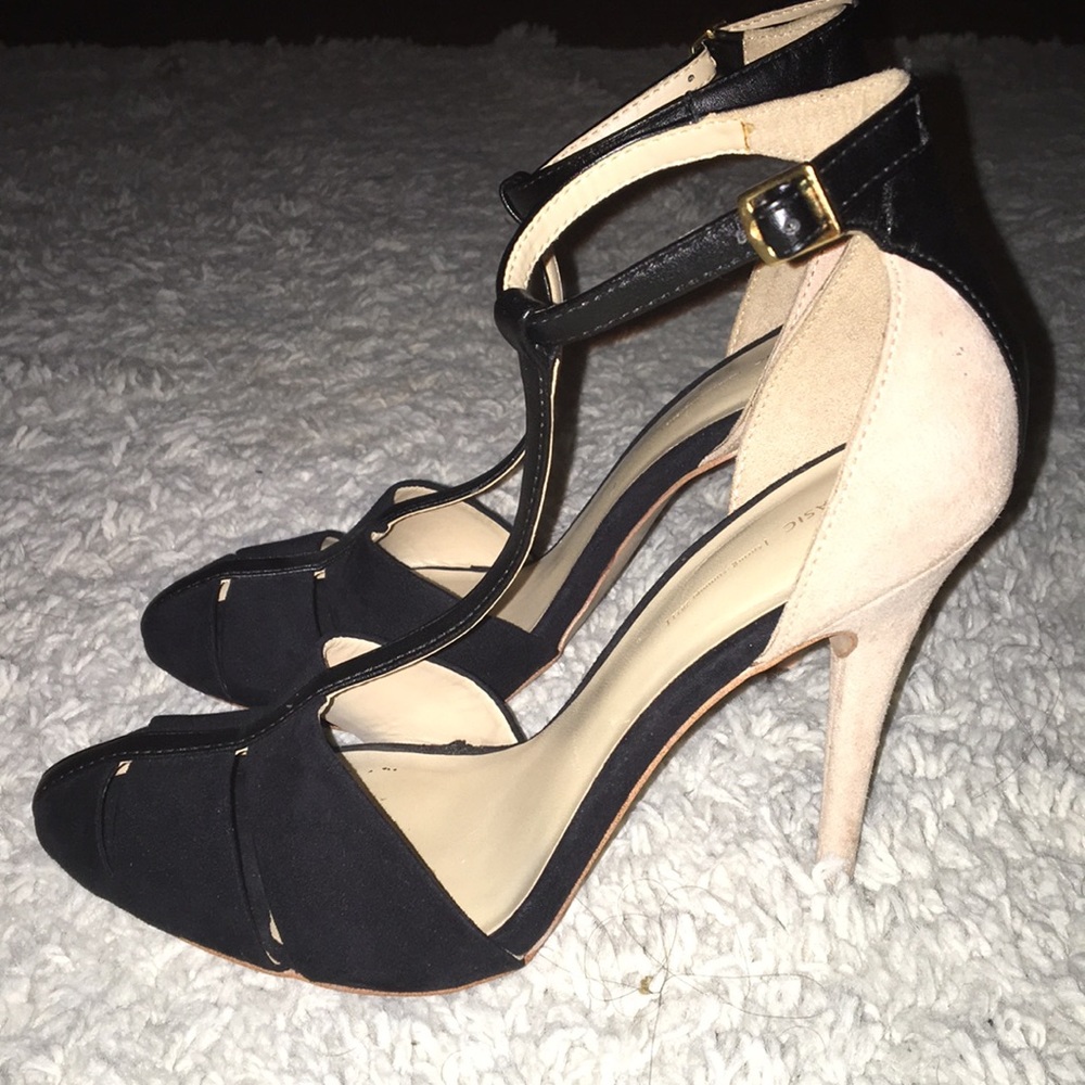 Cute suede Zara heels